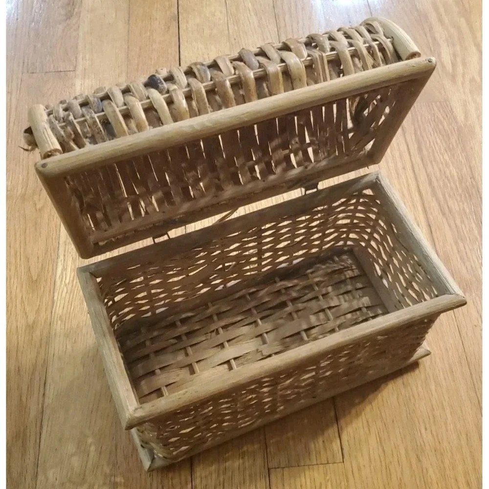 Vintage Wicker Rattan Small Trunk Style Storage Box Cottagecore Boho